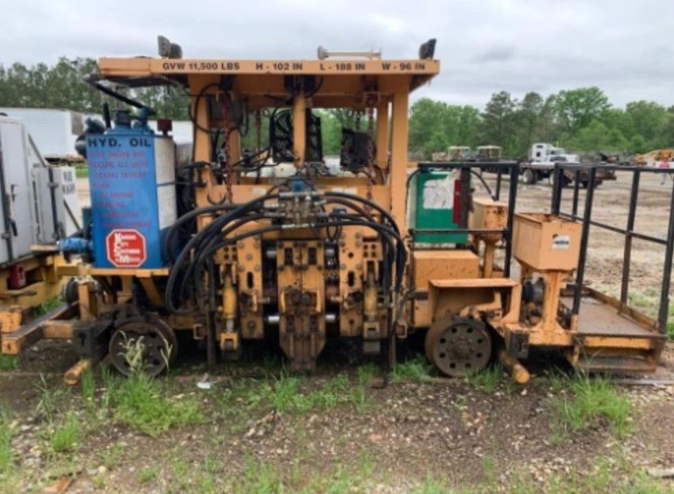 Racine as 01 dual anchor spreader from class one railroad